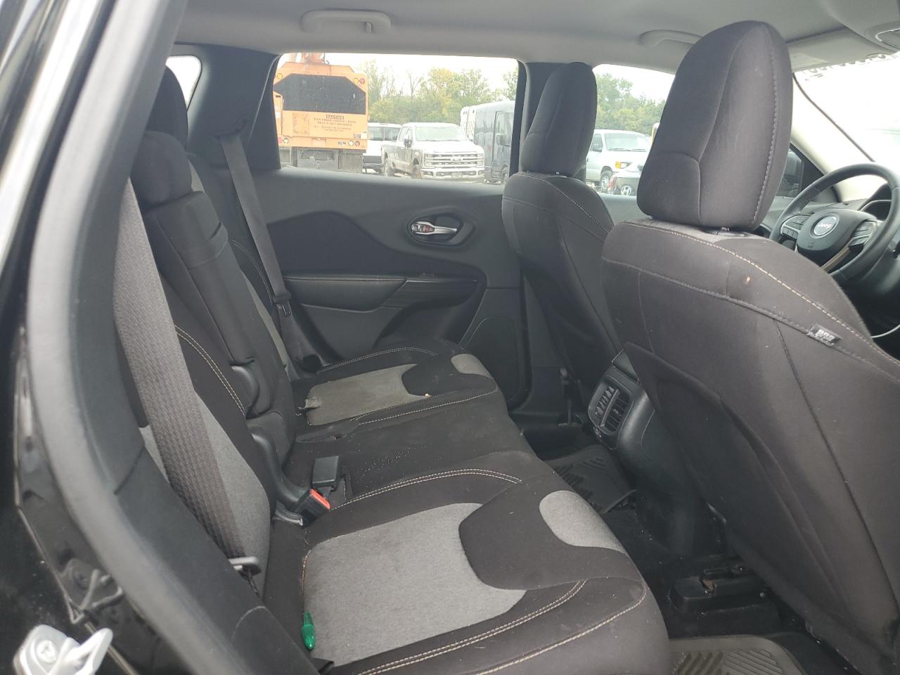 JEEP GRAND CHEROKEE SPORT