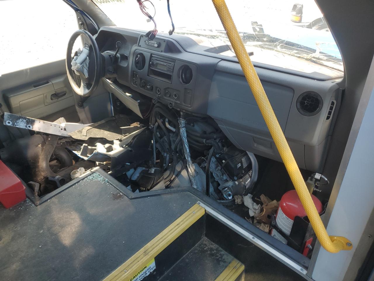 FORD ECONOLINE E450 SUPER DUTY CUTAWAY VAN