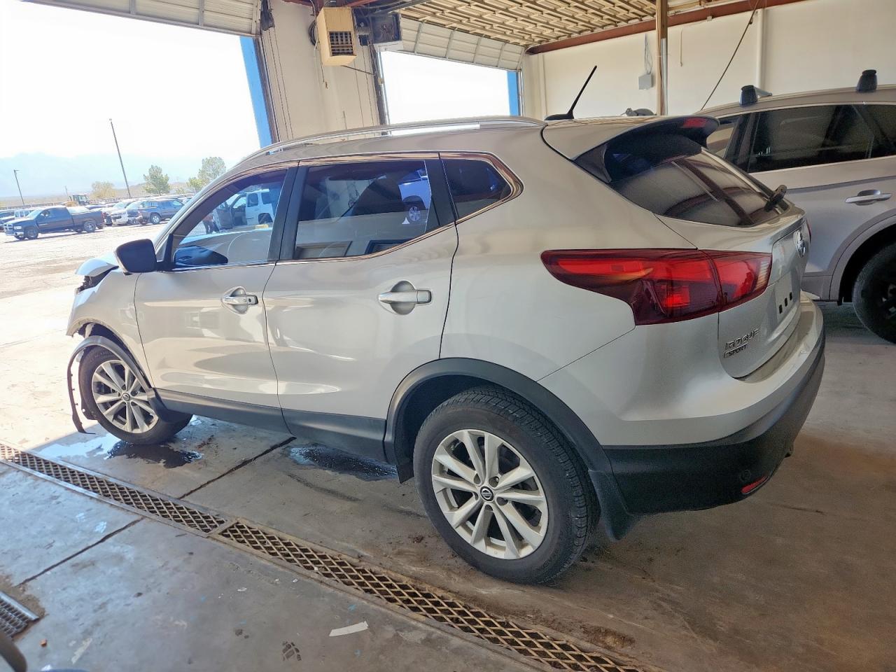 NISSAN ROGUE SPORT S