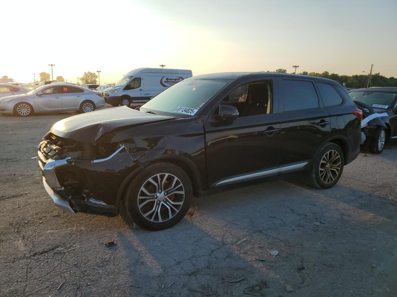MITSUBISHI OUTLANDER SE