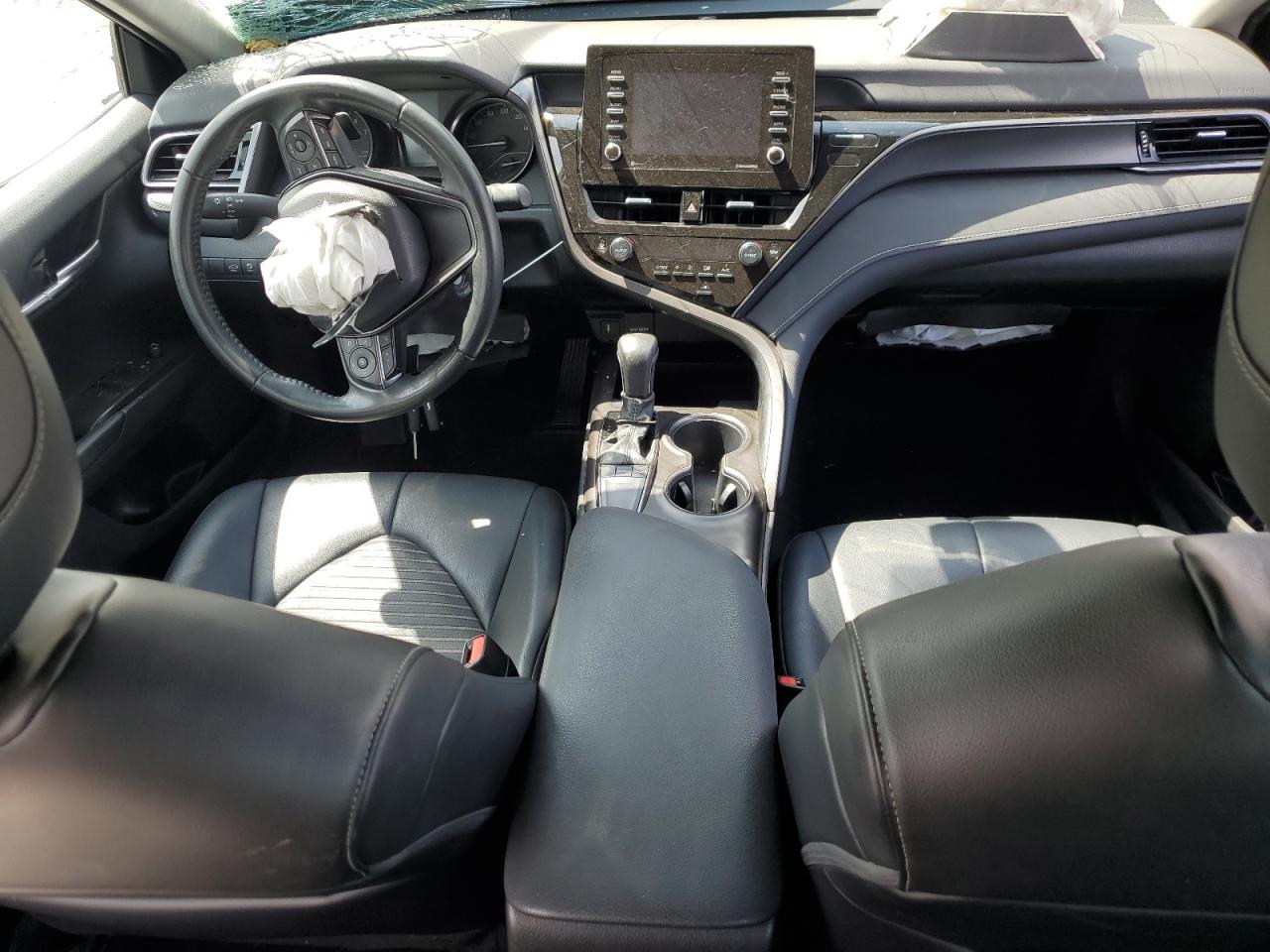 TOYOTA CAMRY SE NIGHT SHADE