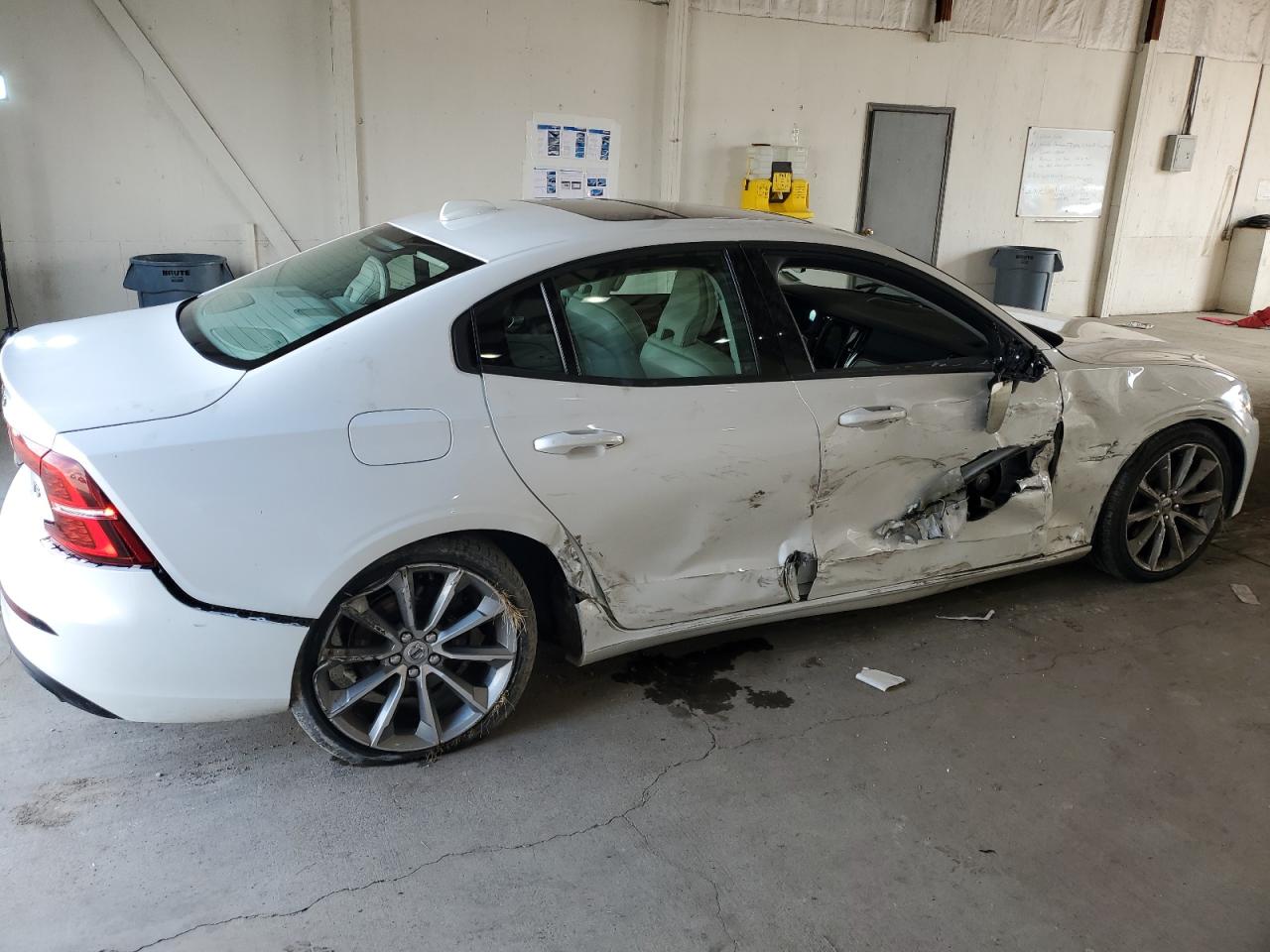 VOLVO S60 T5 MOMENTUM