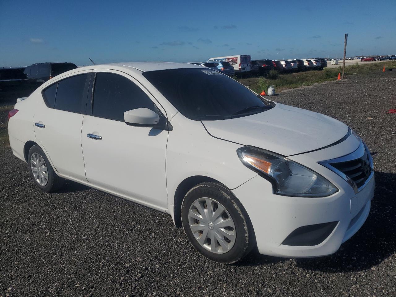NISSAN VERSA S