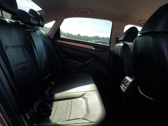 2015 VOLKSWAGEN PASSAT SE 1VWBS7A37FC053495