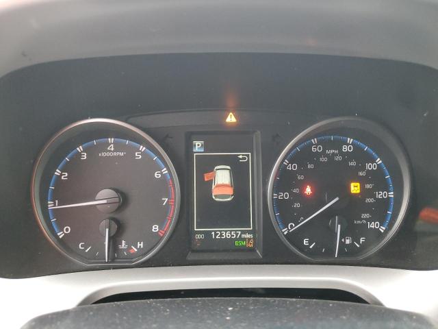 2017 TOYOTA RAV4 XLE JTMWFREV3HJ717340