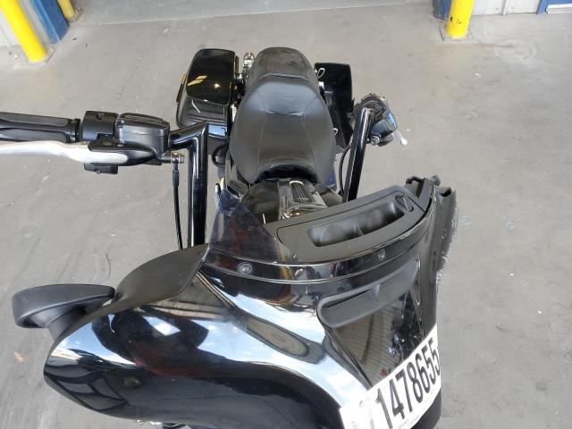 2019 HARLEY-DAVIDSON FLHX 1HD1KBC18KB684574