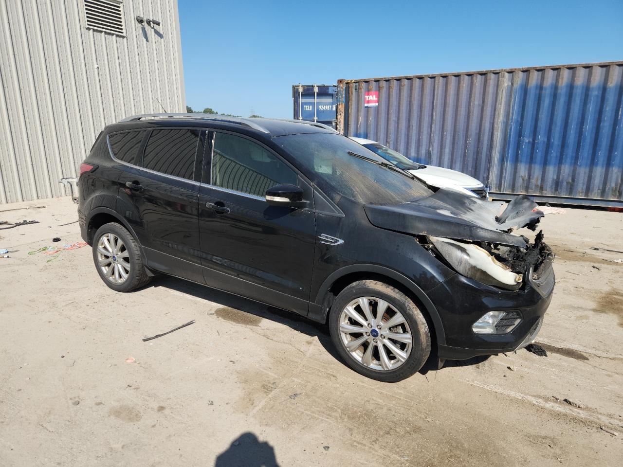FORD ESCAPE TITANIUM