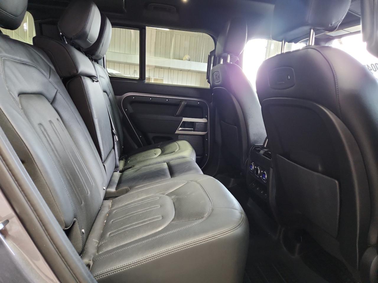 LAND ROVER DEFENDER 110 SE