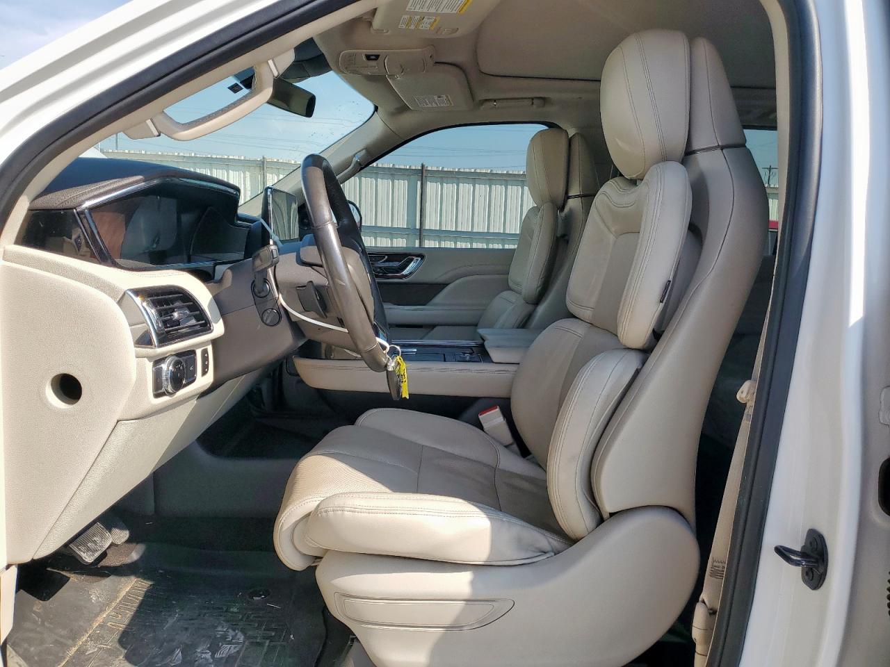 LINCOLN NAVIGATOR RESERVE