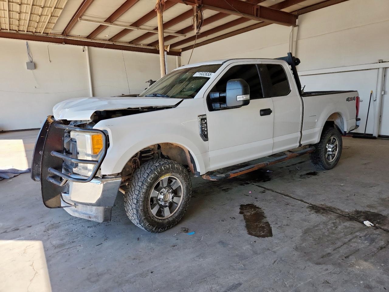 FORD F-250 SUPER DUTY