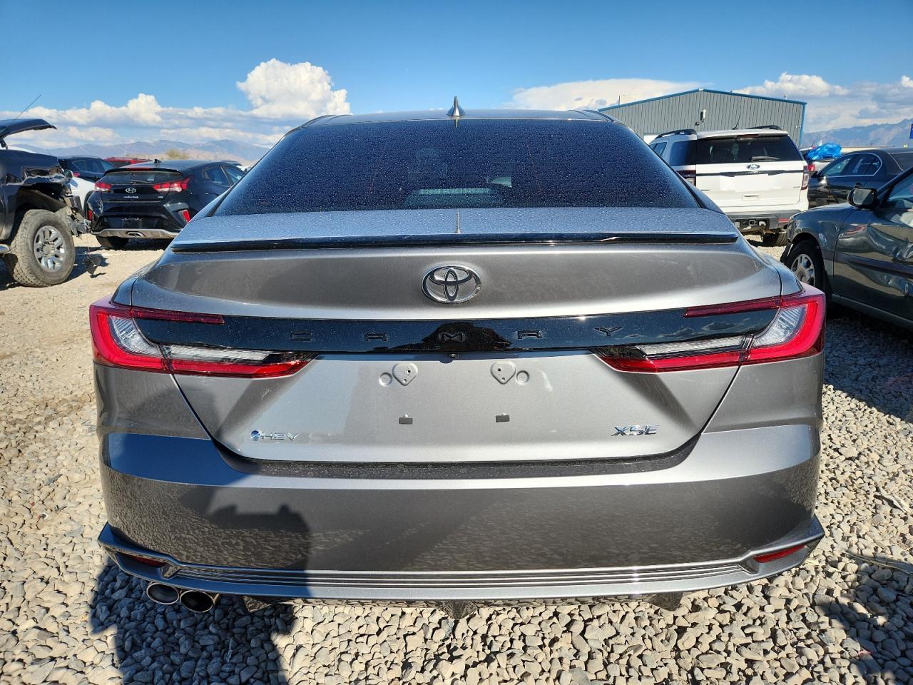 TOYOTA CAMRY XSE