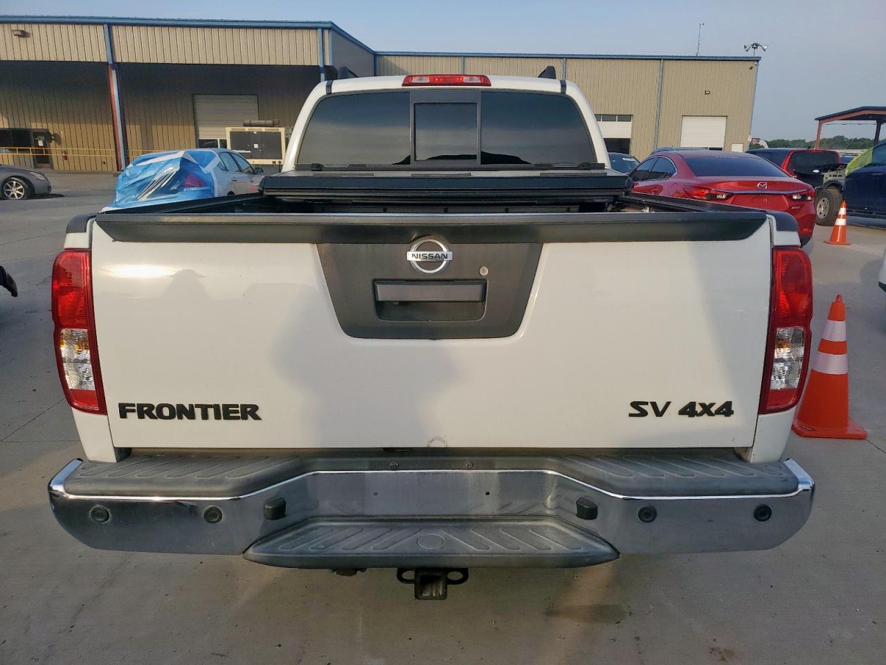 NISSAN FRONTIER SV