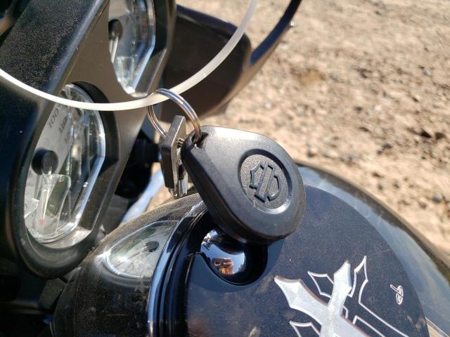 2019 HARLEY-DAVIDSON FLTRX 1HD1KHC1XKB621916