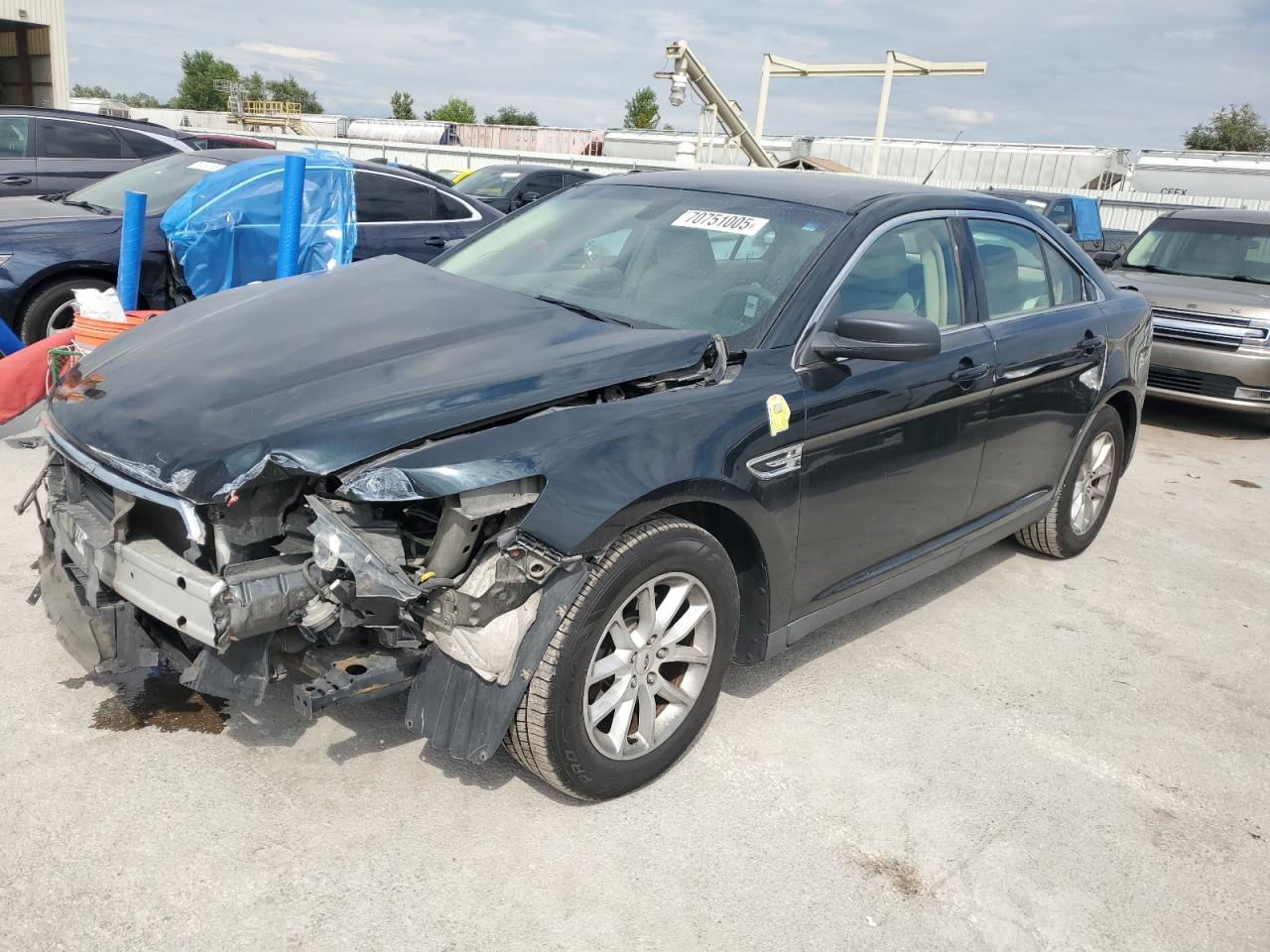FORD TAURUS SE