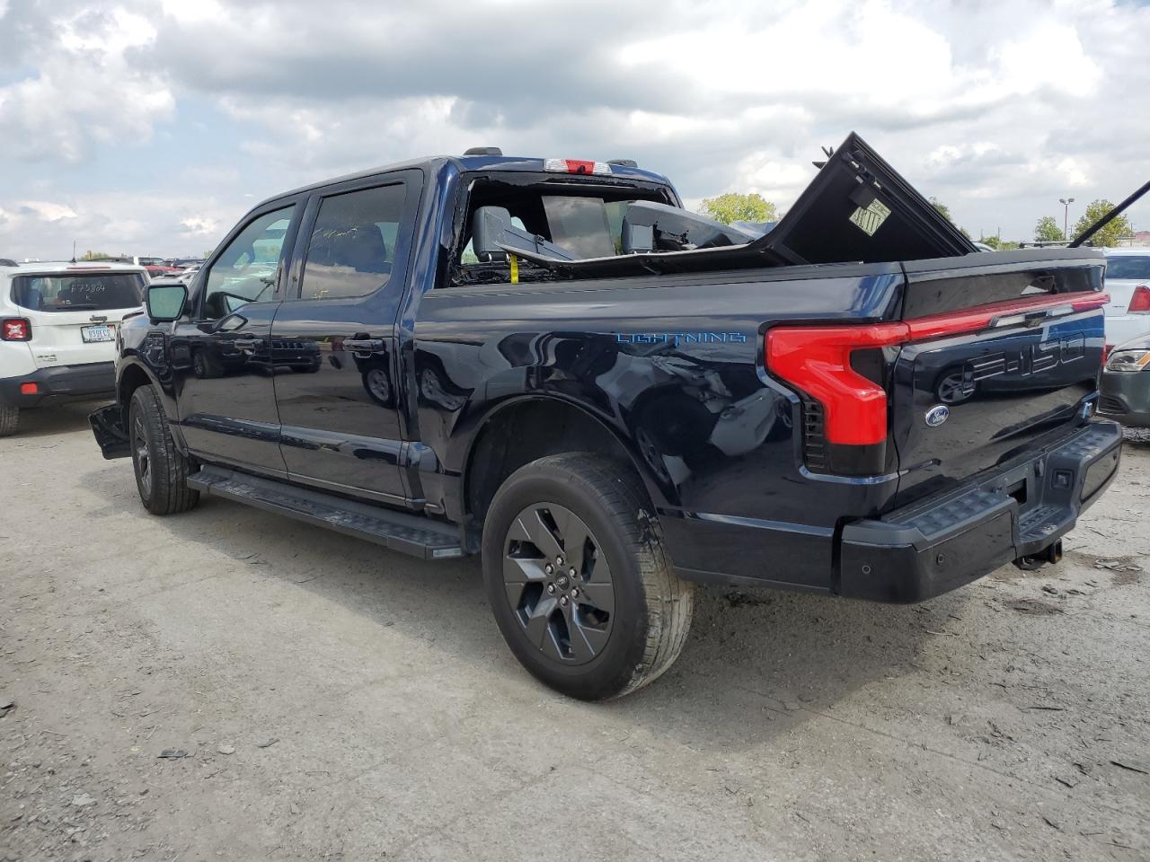 FORD F-150 LIGHTNING PRO