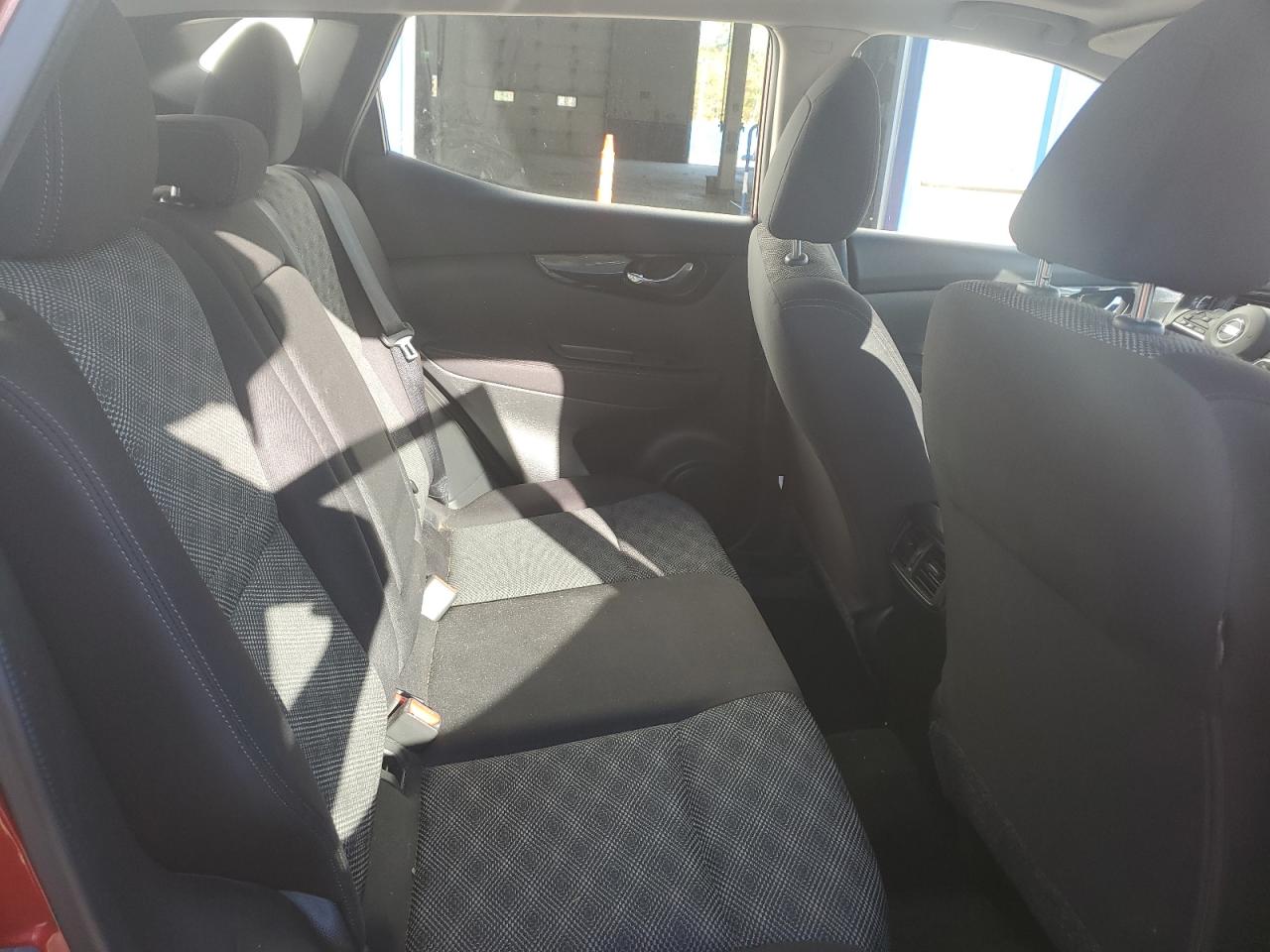 NISSAN ROGUE SPORT S