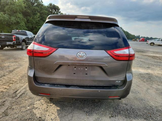 2017 TOYOTA SIENNA XLE 5TDYZ3DC3HS866704