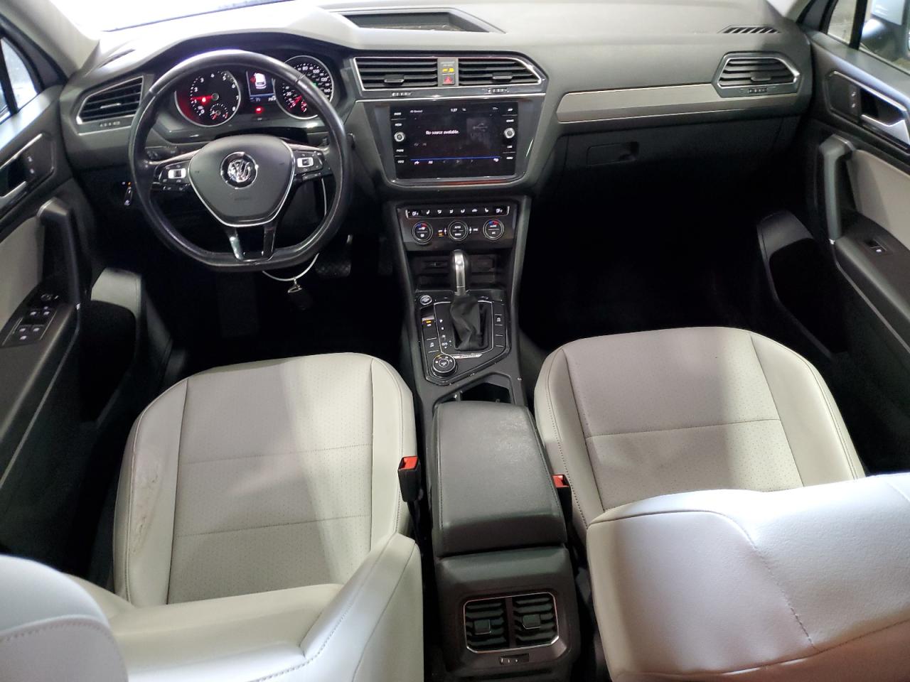 VOLKSWAGEN TIGUAN SE