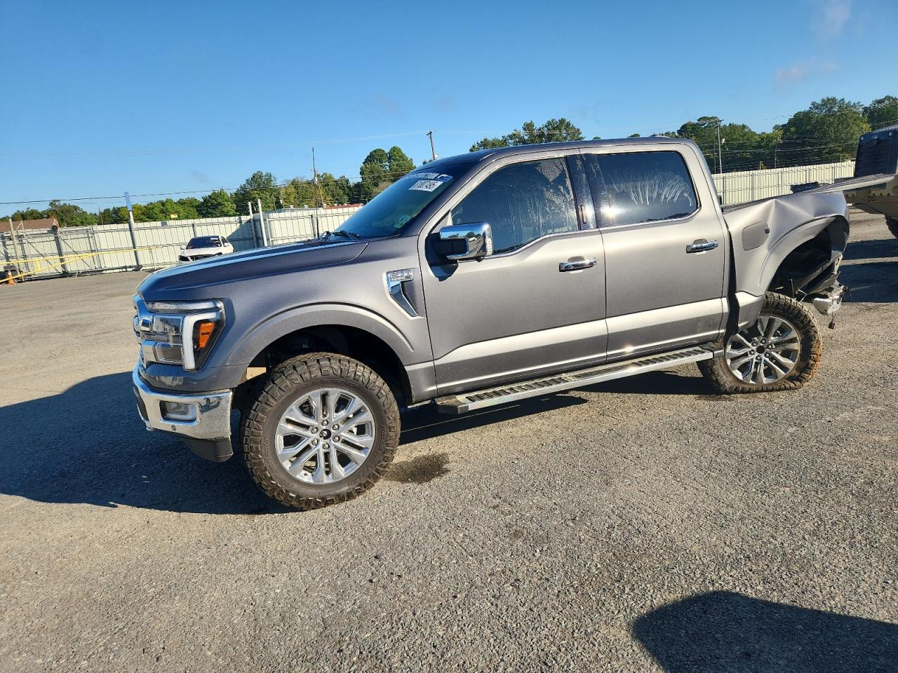 FORD F-150 LARIAT