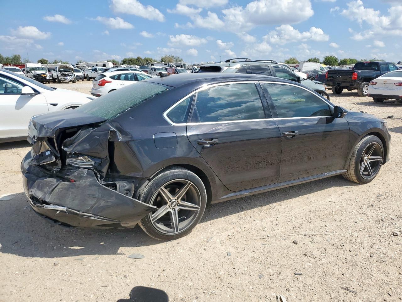 VOLKSWAGEN PASSAT SE