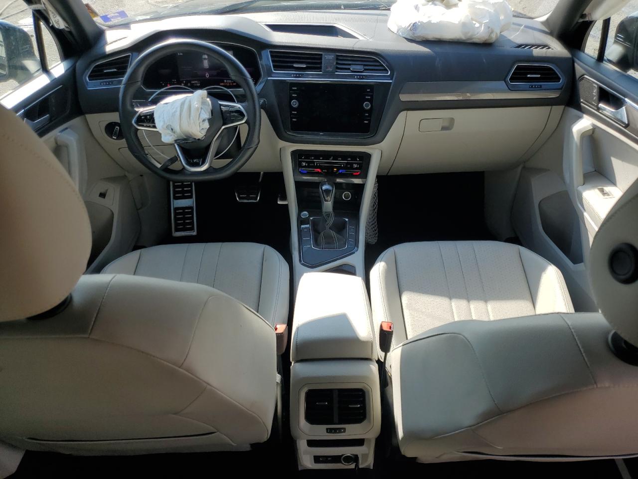 VOLKSWAGEN TIGUAN SE R-LINE BLACK