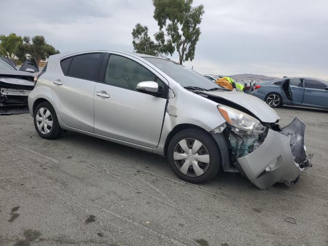 2016 TOYOTA PRIUS C JTDKDTB3XG1119104