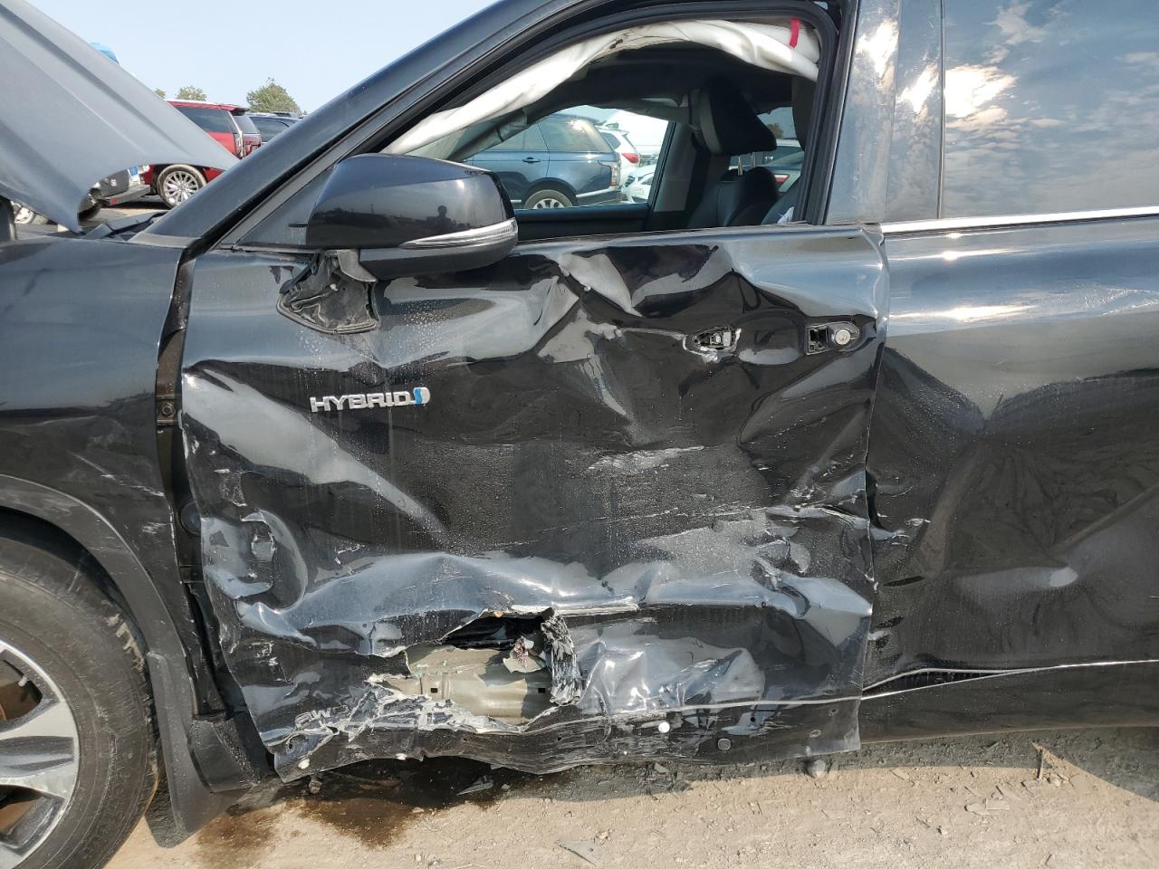 TOYOTA HIGHLANDER HYBRID XLE