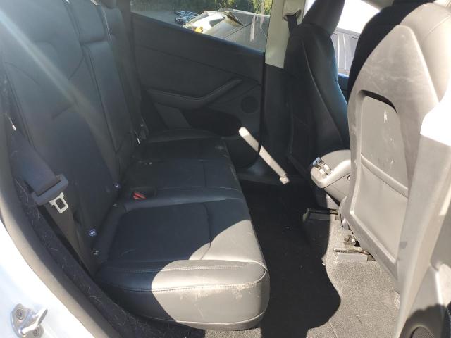 2024 TESLA MODEL Y 7SAYGDEE2RA316993