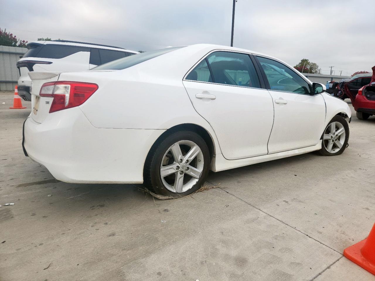 TOYOTA CAMRY L