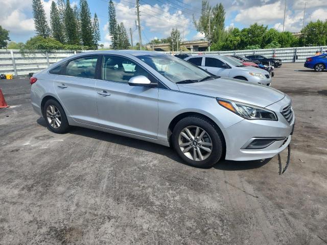 2016 HYUNDAI SONATA SE 5NPE24AF0GH291106