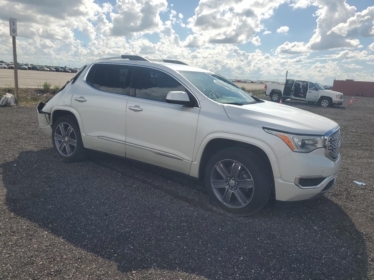 GMC ACADIA DENALI