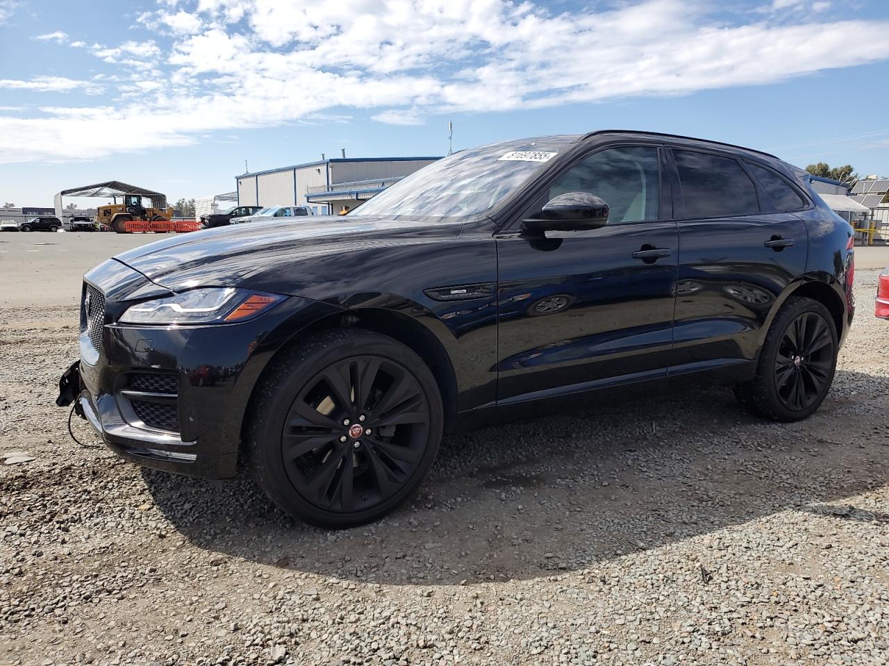 JAGUAR F-PACE R - SPORT