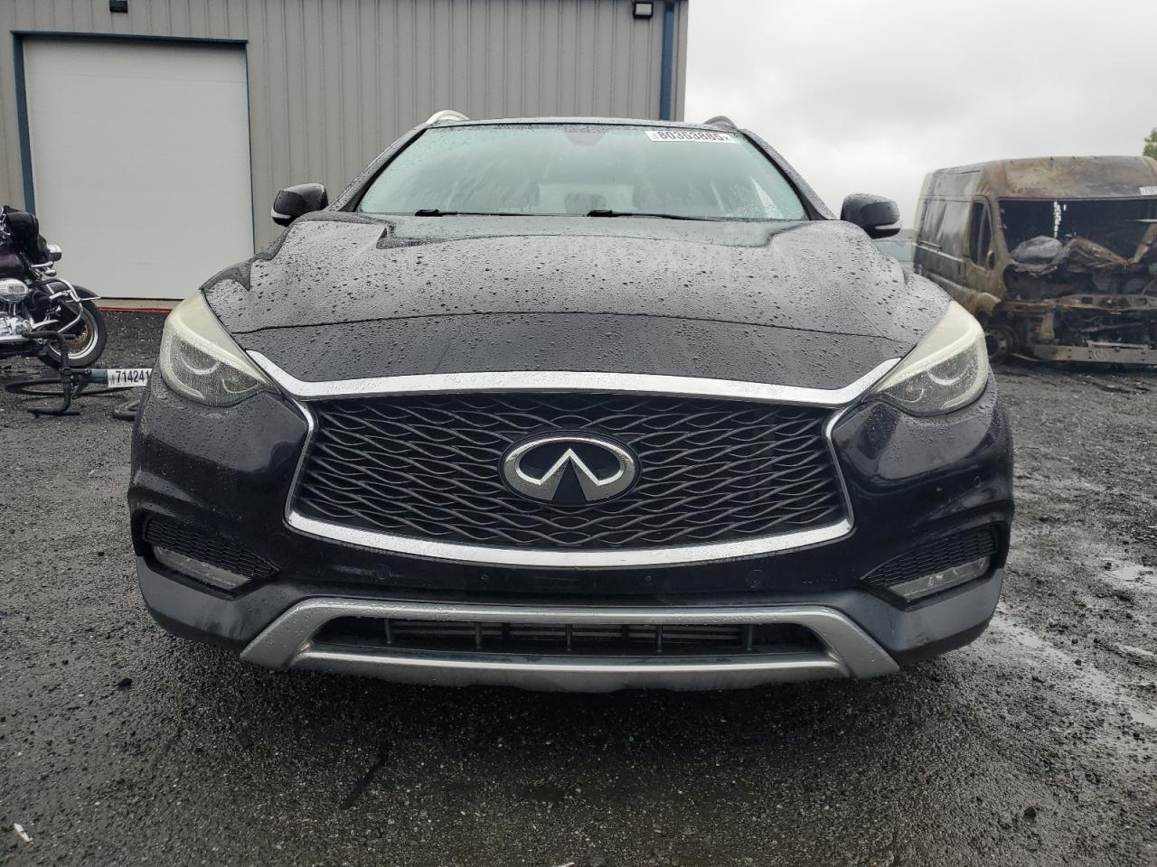 INFINITI QX30 BASE