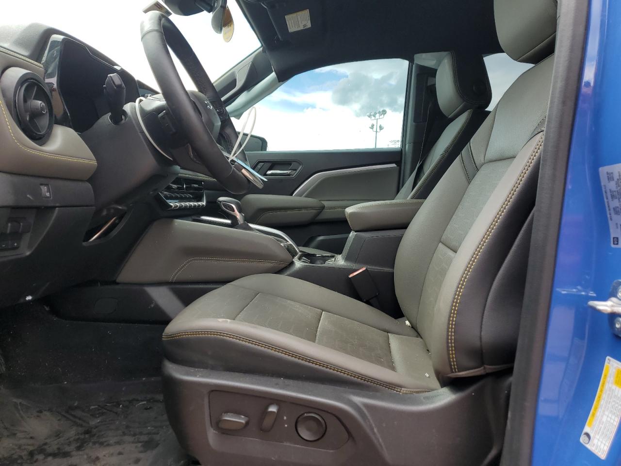 CHEVROLET COLORADO ZR2