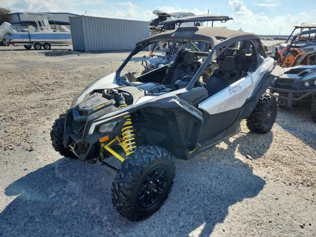 2019 CAN-AM MAVERICK 3JBVGAY48KK002592