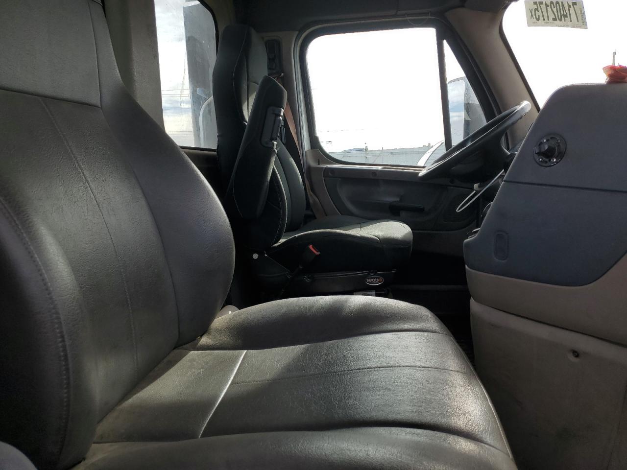 Lot #3245408404 2015 FREIGHTLINER CASCADIA 1