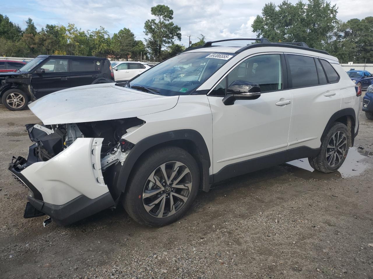 TOYOTA COROLLA CROSS XLE