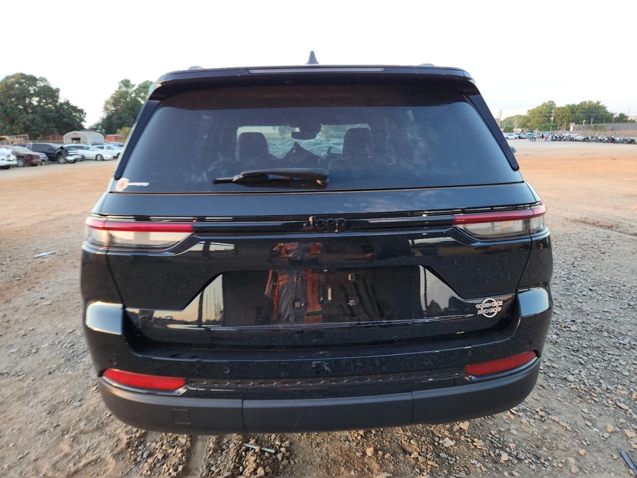 JEEP GRAND CHEROKEE LAREDO