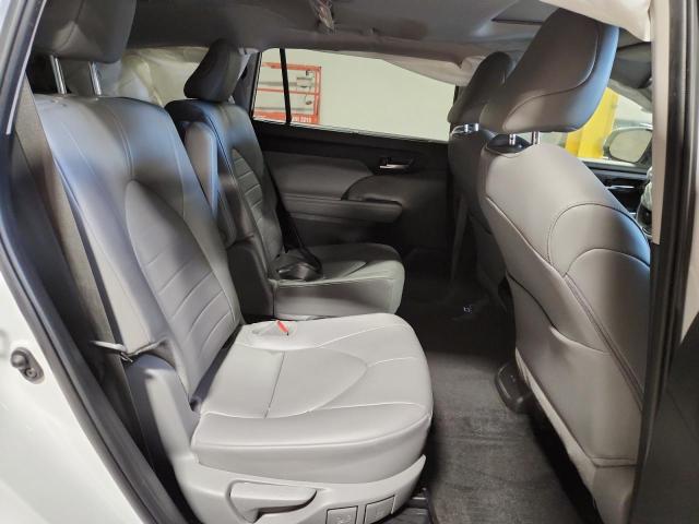 2024 TOYOTA HIGHLANDER - 5TDKBRCH3RS140854