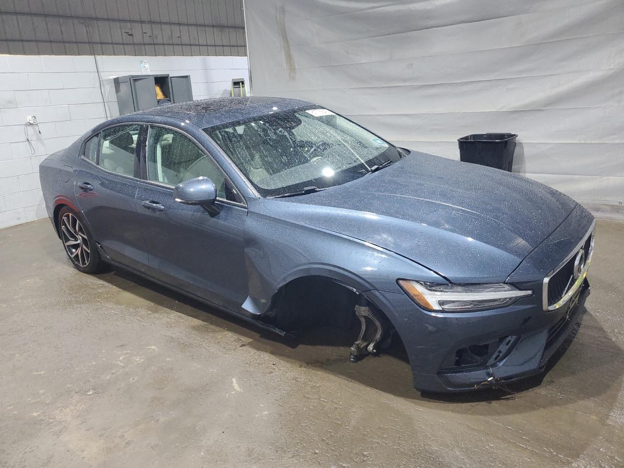 VOLVO S60 T6 MOMENTUM