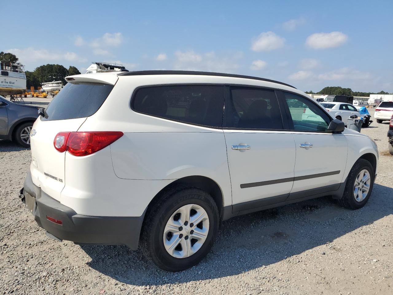 CHEVROLET TRAVERSE LS