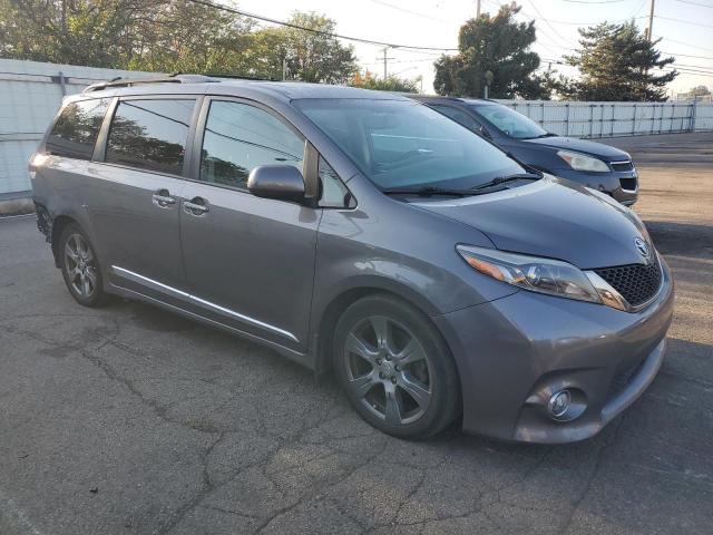 2017 TOYOTA SIENNA SE 5TDXZ3DC5HS820979