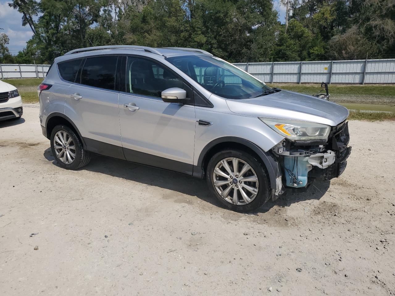 FORD ESCAPE TITANIUM