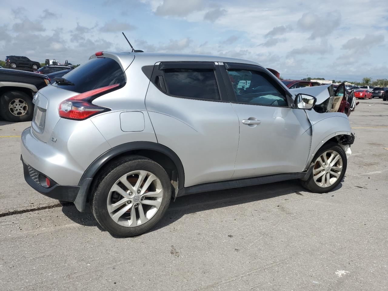 NISSAN JUKE S