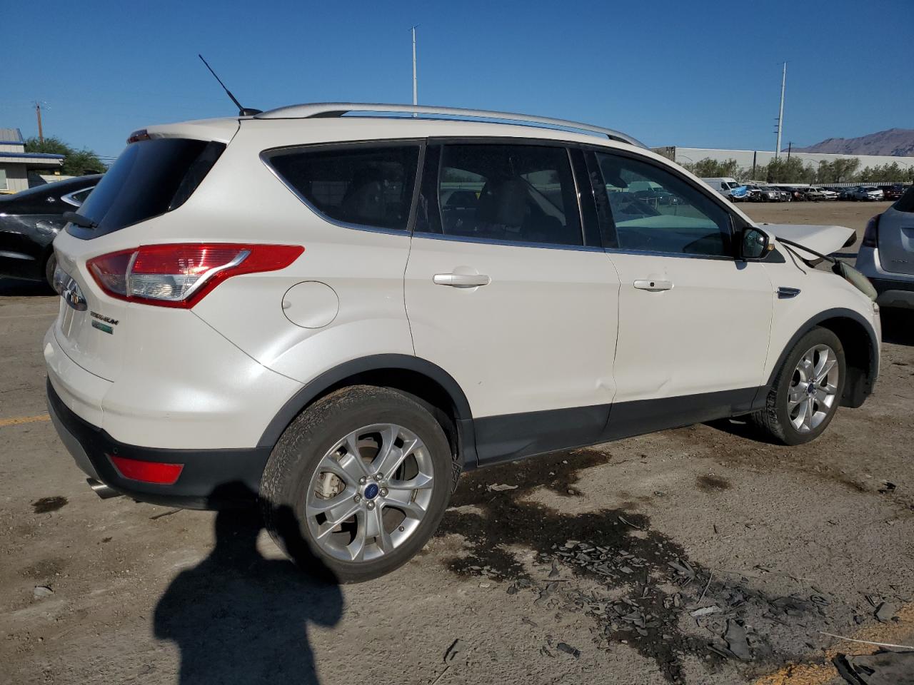 FORD ESCAPE TITANIUM
