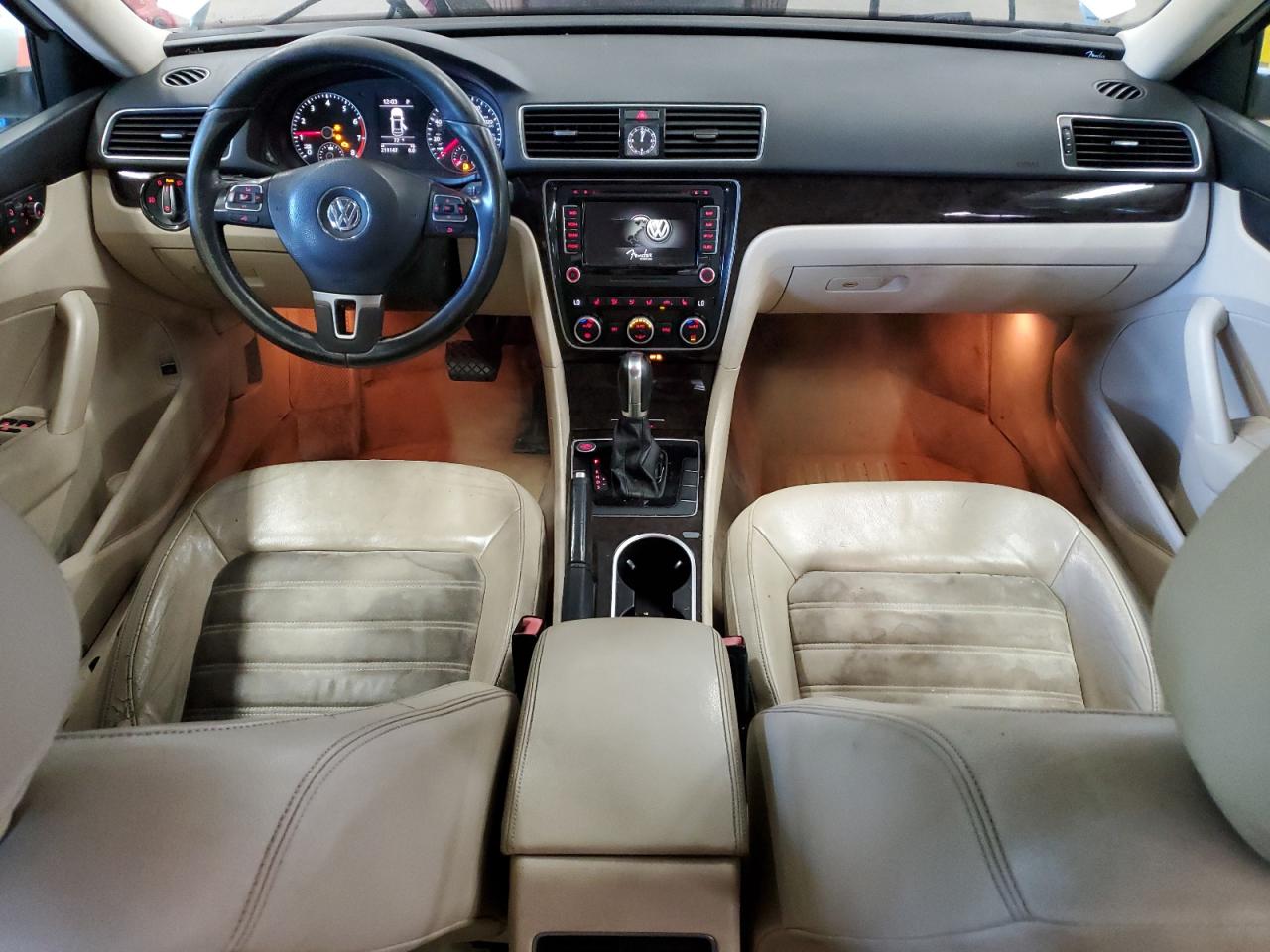 VOLKSWAGEN PASSAT SEL