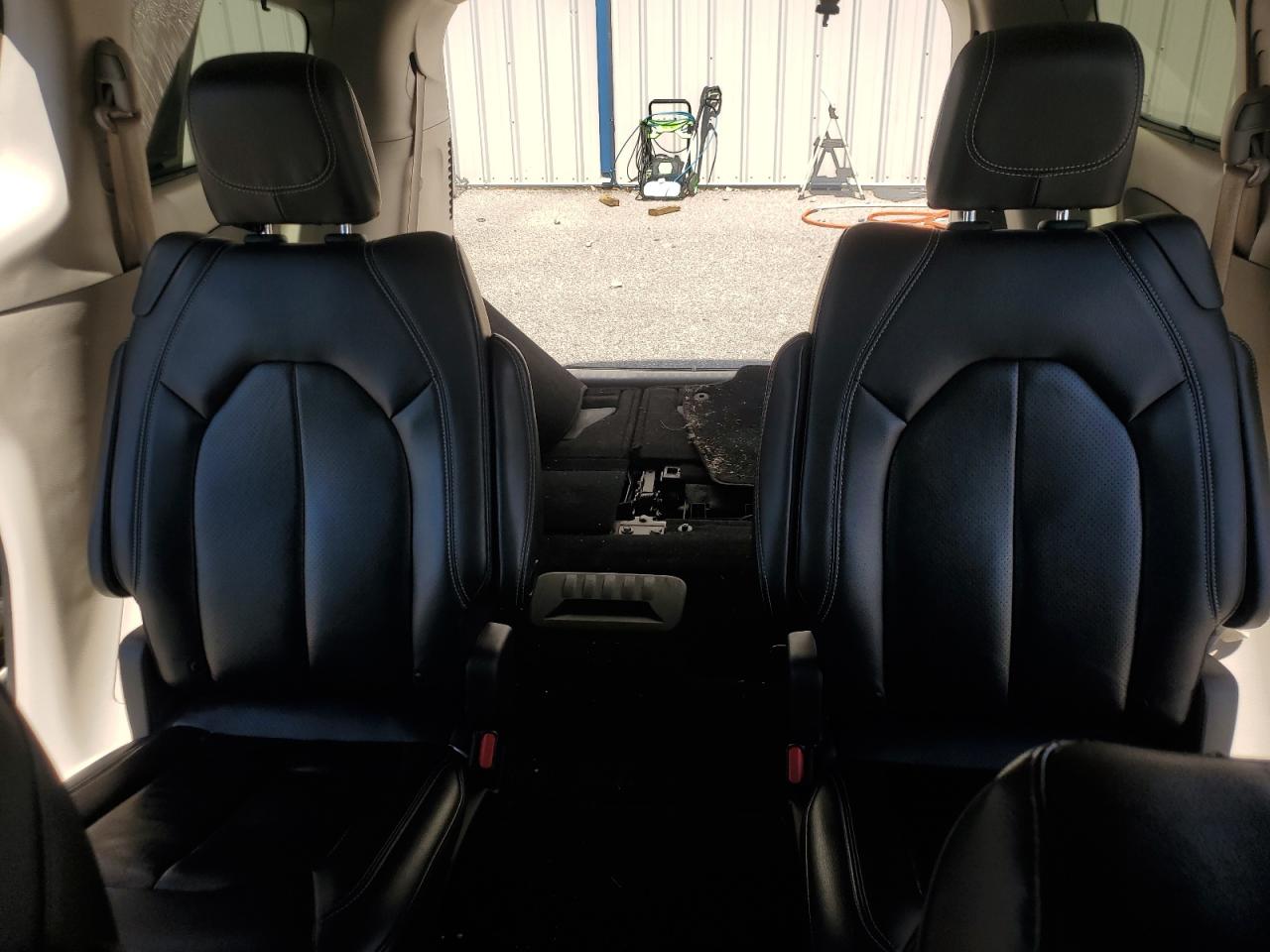 CHRYSLER PACIFICA TOURING L