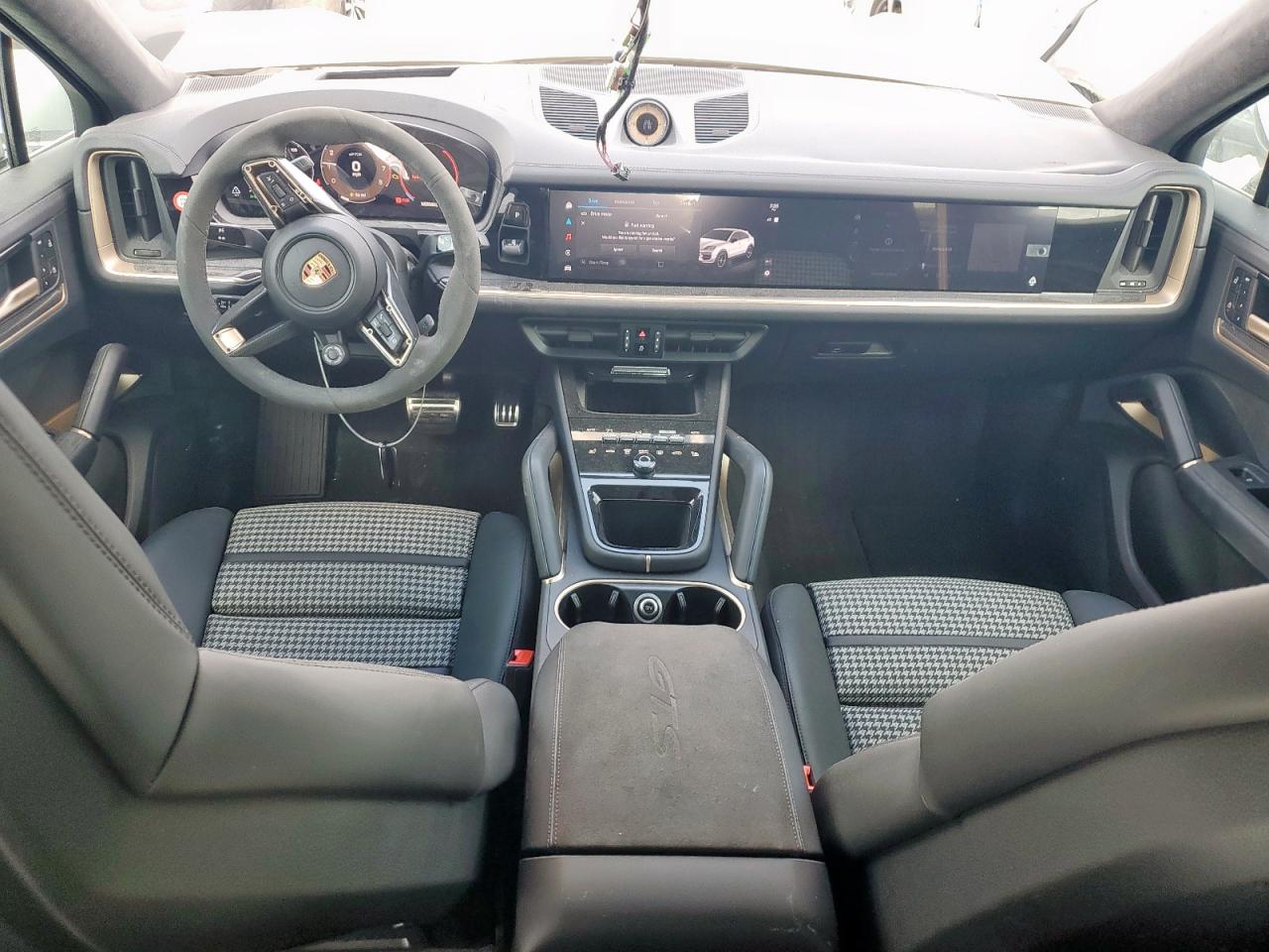 PORSCHE CAYENNE GTS COUPE