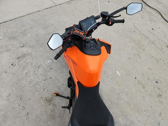 2024 KTM 990 DUKE VBKTV9406RM995031