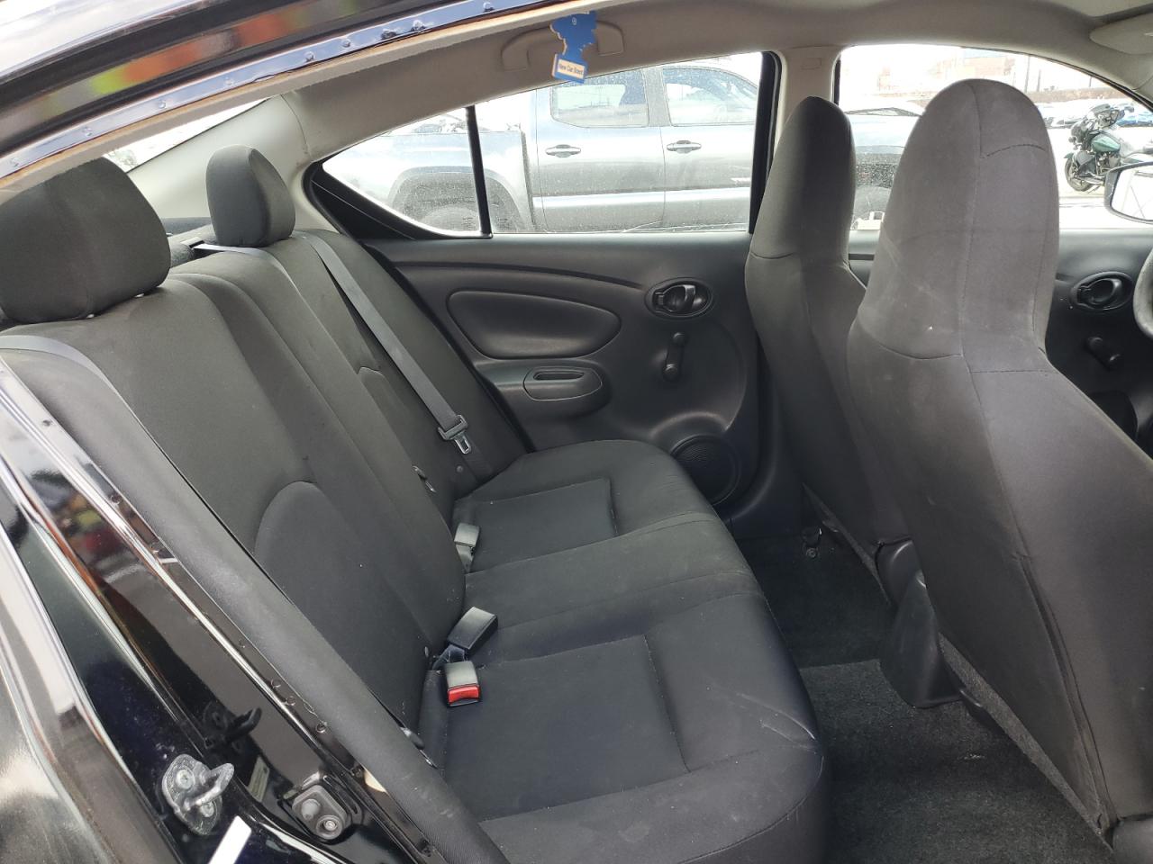 NISSAN VERSA S